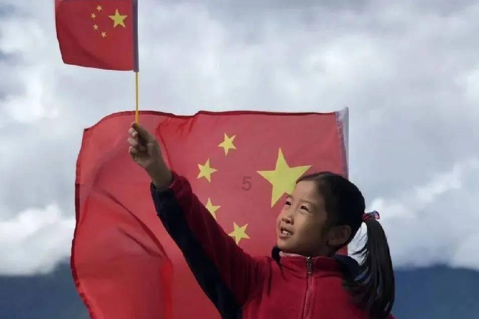 警察战僵尸无敌版