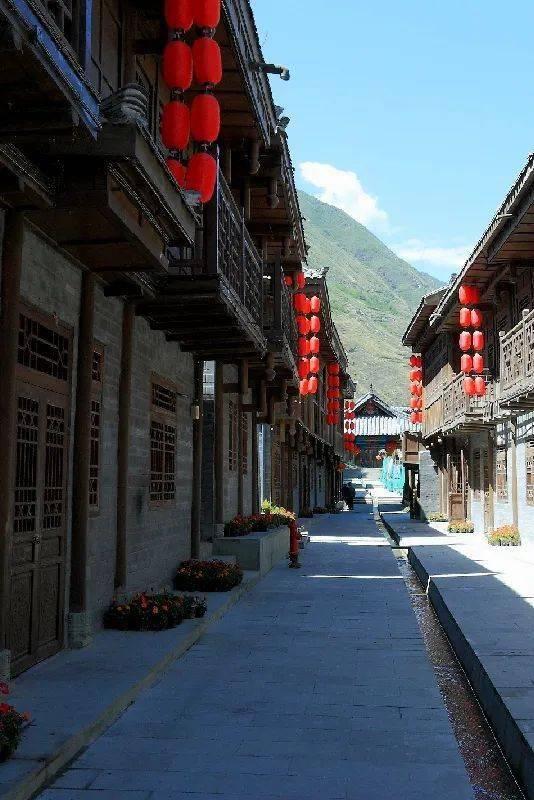 为什么很多90后都在靠信用卡、花呗等平台来生活？游戏画面